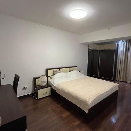 Large 2 Bedroom Apartment Soseaua Nordului Bucharest Exterior photo