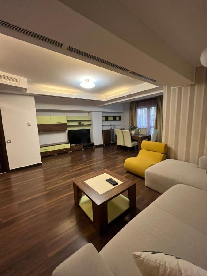 Large 2 Bedroom Apartment Soseaua Nordului Bucharest Exterior photo