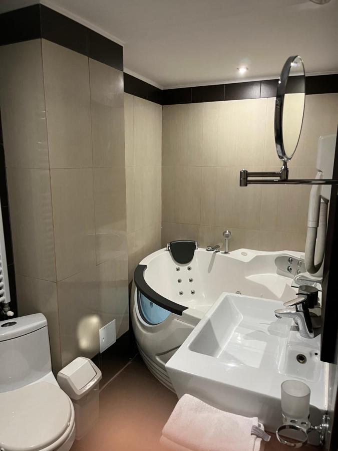 Large 2 Bedroom Apartment Soseaua Nordului Bucharest Exterior photo
