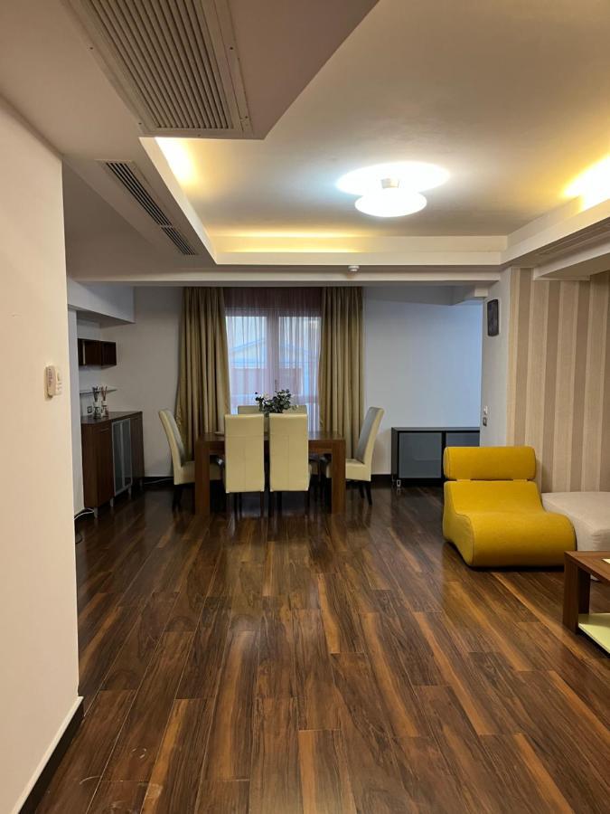 Large 2 Bedroom Apartment Soseaua Nordului Bucharest Exterior photo